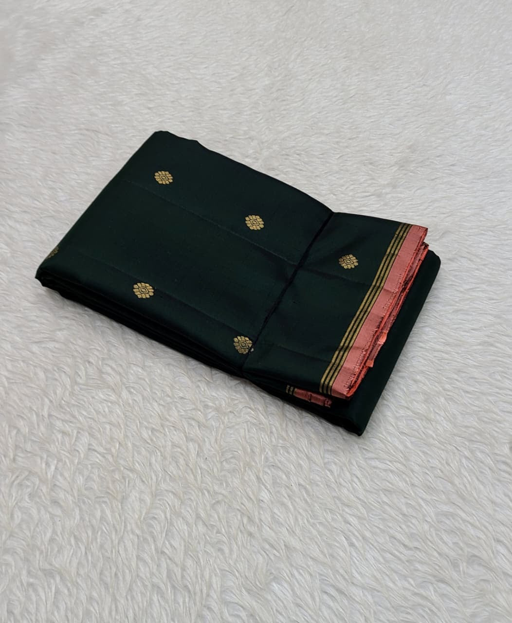 Pure Kanchipuram Handloom All Over Buttas Soft Silk Saree