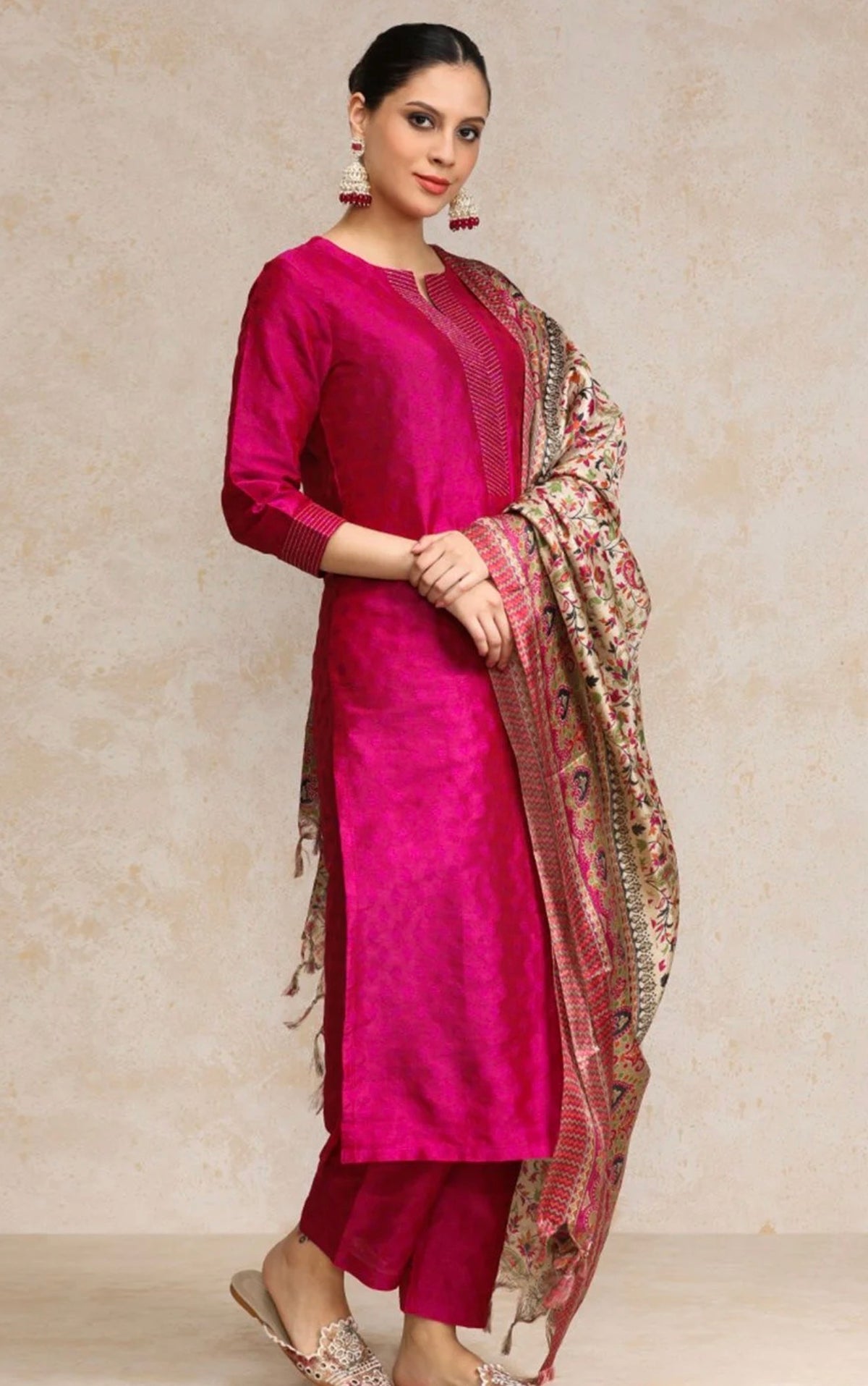 Women Pink Zari Work textured Kurta with Trouser and Printed...
1 kurta, 1 bottom, 1 dupatta