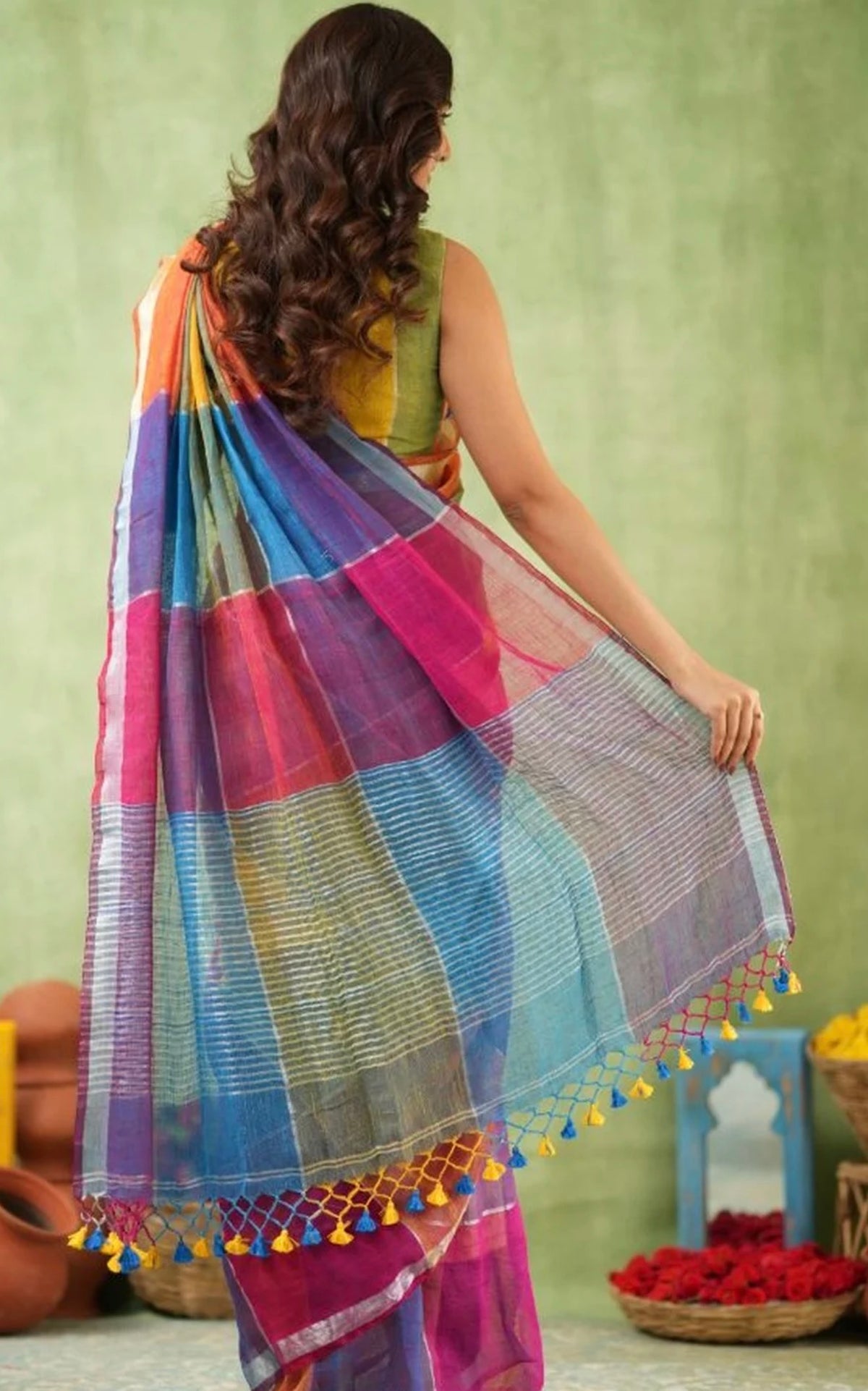 Checked Linen Blend Saree