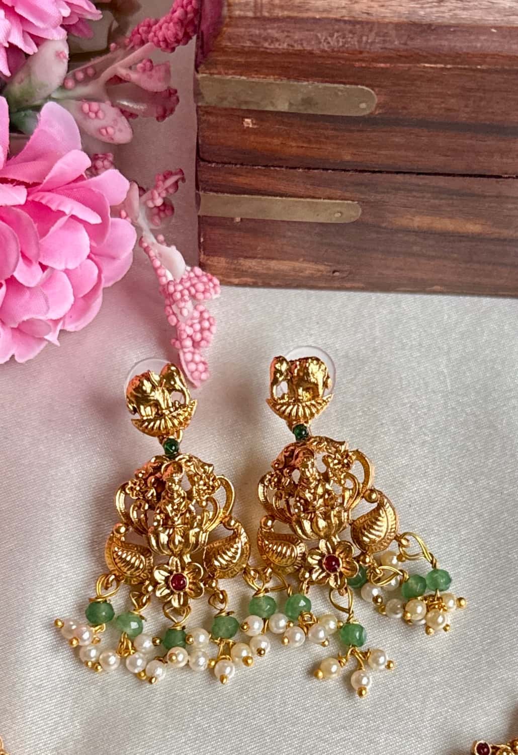 Temple jewellery set